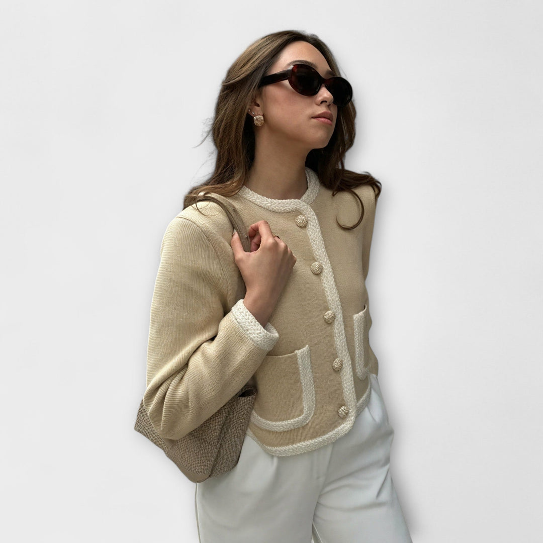 Winterfeld™ | Klassische Strickjacke mit Ziertaschen