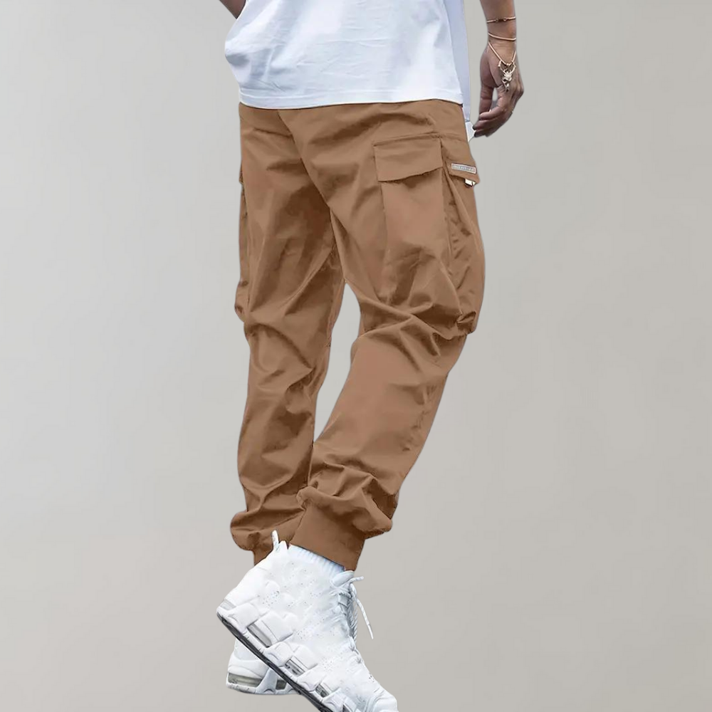 Winterfeld™ | Herren Cargo Jogginghose – Lila Streetwear-Hose mit Reißverschlusstaschen & Bündchen