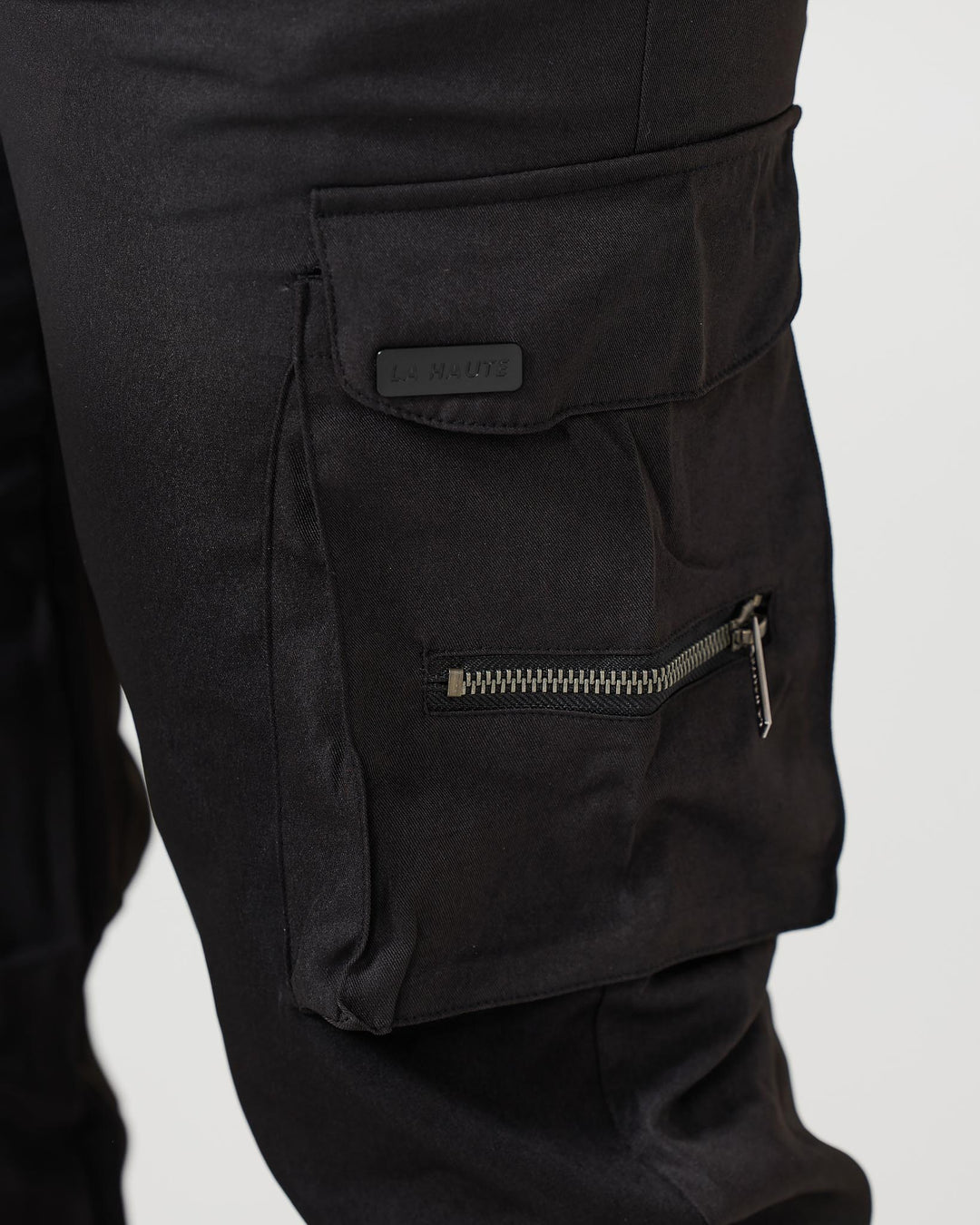 Winterfeld | Schwarze Cargo-Hose (1 kaufen, 1 GRATIS dazu)